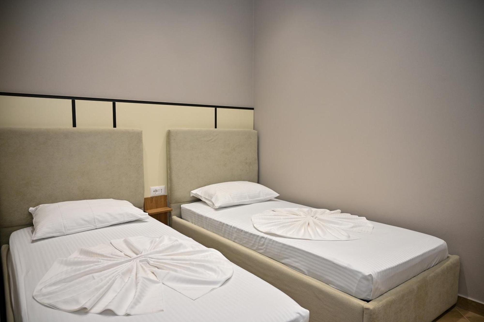 Monduro Hotel Durrës Cameră foto